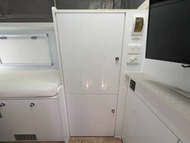 USED 2023 MDC XT10E SINGLE BEDS
