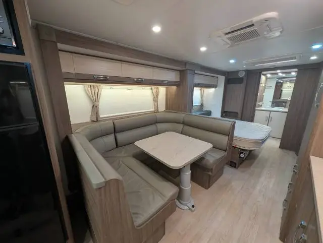 USED 2015 JAYCO SILVERLINE OUTBACK