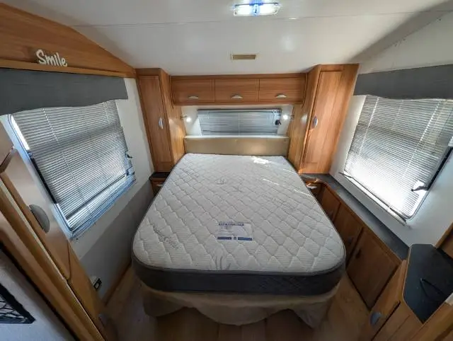 https://media-caravea.syd1.digitaloceanspaces.com/caravans/6EC21805/image-9.webp?q=qcCJuZBOMn