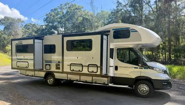 https://media-caravea.syd1.digitaloceanspaces.com/caravans/6EC21828/image-3.webp?q=oHcjHIuuKR