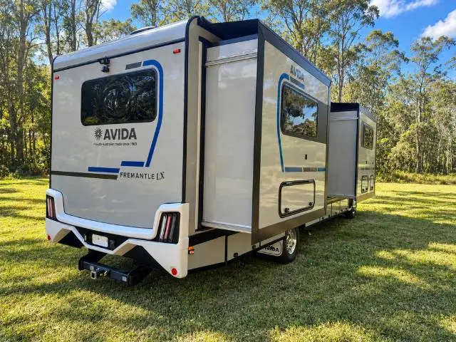 https://media-caravea.syd1.digitaloceanspaces.com/caravans/6EC21828/image-4.webp?q=3Doi51SkVY