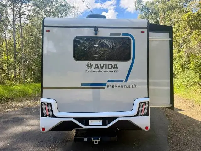https://media-caravea.syd1.digitaloceanspaces.com/caravans/6EC21828/image-7.webp?q=jcpedPcCGQ