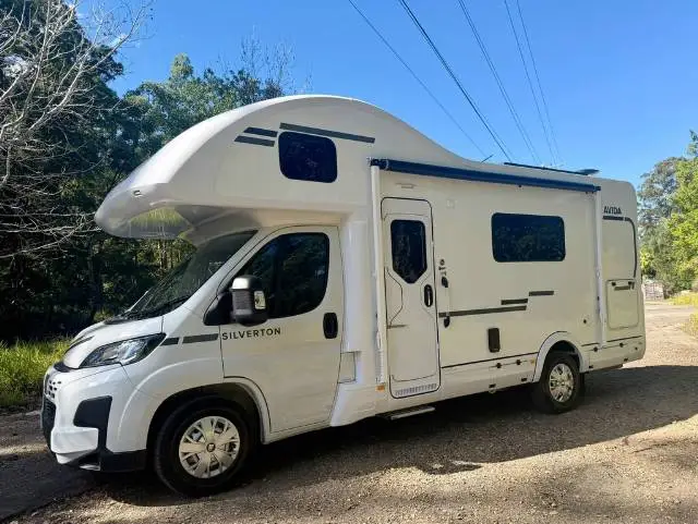 2517949