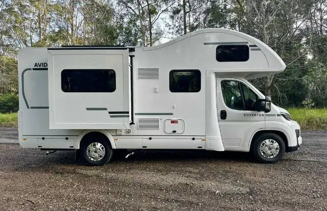 https://media-caravea.syd1.digitaloceanspaces.com/caravans/6EC21829/image-3.webp?q=8Sz2dvQZ0V