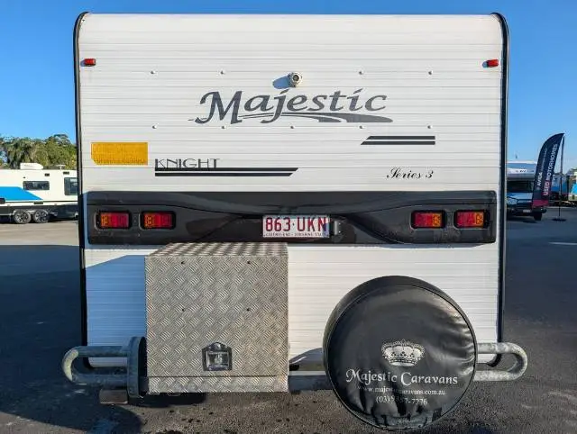 https://media-caravea.syd1.digitaloceanspaces.com/caravans/6EC21837/image-2.webp?q=ix1CQcgltc