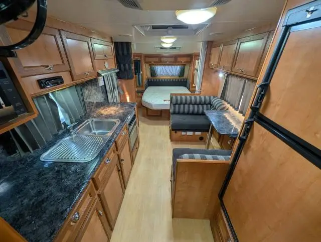 https://media-caravea.syd1.digitaloceanspaces.com/caravans/6EC21837/image-6.webp?q=CkFCTD8Pgk