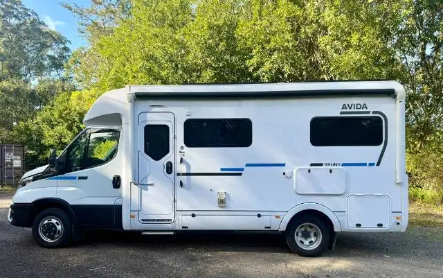 https://media-caravea.syd1.digitaloceanspaces.com/caravans/6EC21843/image-1.webp?q=g2Clsg9qZL