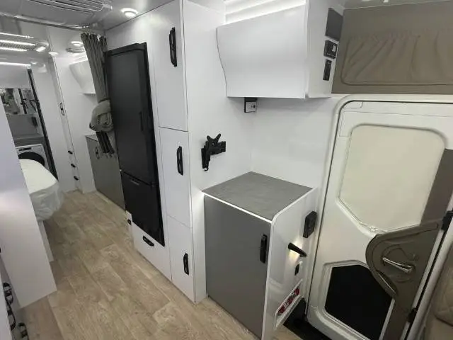 NEW 2026 SNOWY RIVER SRL220S