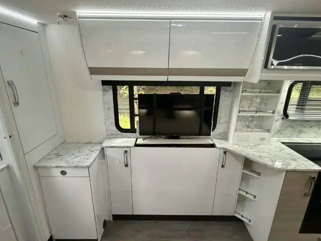 USED 2019 AVIDA ESPERANCE C7932SL