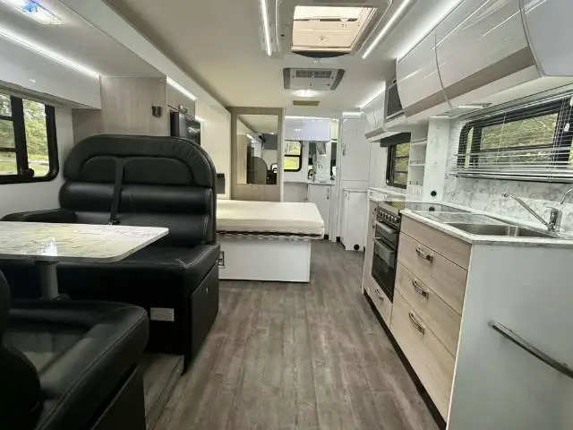 USED 2019 AVIDA ESPERANCE C7932SL