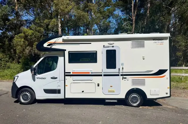 USED 2022 WINDSOR DAINTREE