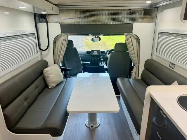 USED 2022 WINDSOR DAINTREE