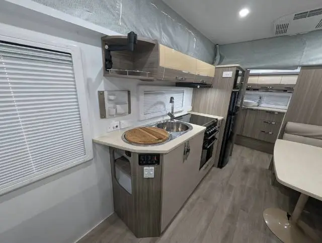 USED 2020 AVAN ASPIRE 555