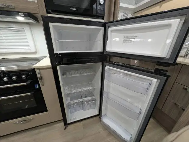 USED 2020 AVAN ASPIRE 555