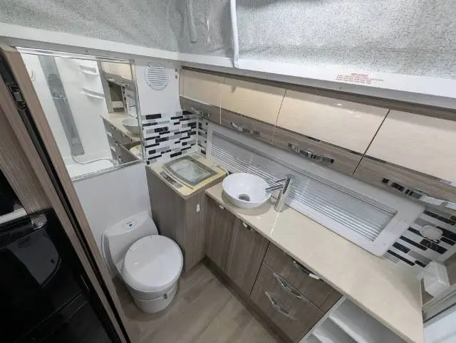 USED 2020 AVAN ASPIRE 555