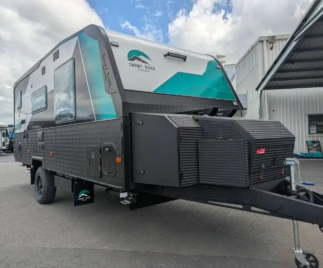 https://media-caravea.syd1.digitaloceanspaces.com/caravans/6EC22484/image-4.webp?q=ORnA6Sj2lp