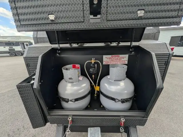 https://media-caravea.syd1.digitaloceanspaces.com/caravans/6EC22484/image-6.webp?q=CsG5h7NZjq