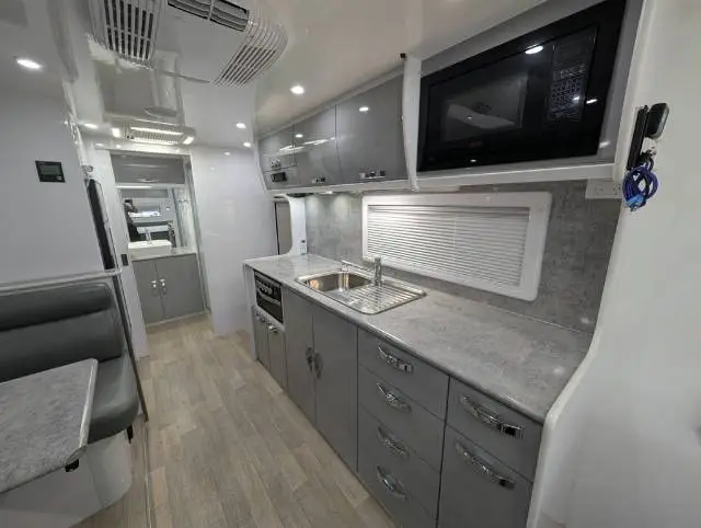 USED 2021 SNOWY RIVER SRC22S