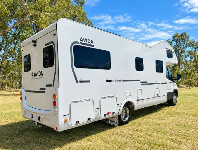 https://media-caravea.syd1.digitaloceanspaces.com/caravans/6EC22935/image-4.webp?q=INXlytdYXp