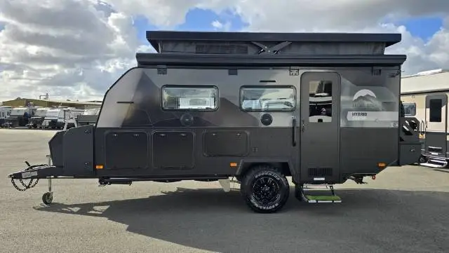 https://media-caravea.syd1.digitaloceanspaces.com/caravans/6EC23115/image-1.webp?q=y5nomd3jXg