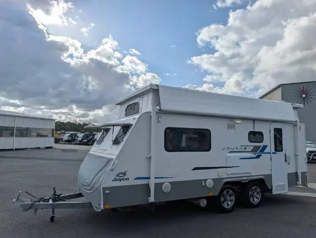 USED 2017 JAYCO JOURNEY 17.56-9
