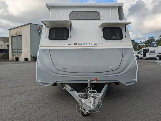 USED 2017 JAYCO JOURNEY 17.56-9