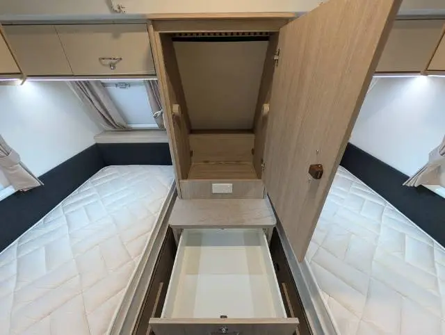 USED 2017 JAYCO JOURNEY 17.56-9
