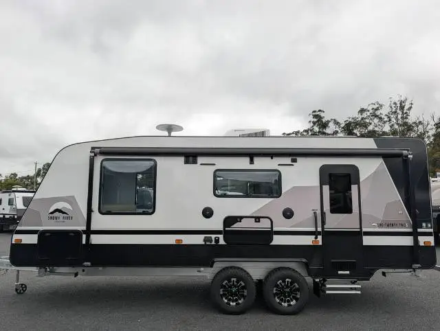 https://media-caravea.syd1.digitaloceanspaces.com/caravans/6EC23473/image-1.webp?q=UsHmscWCnp