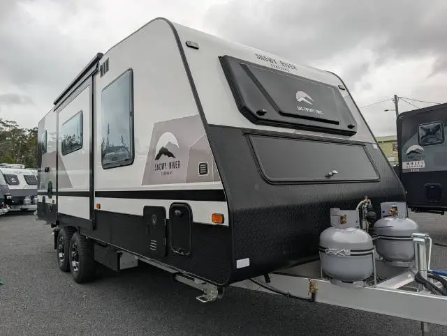 https://media-caravea.syd1.digitaloceanspaces.com/caravans/6EC23473/image-4.webp?q=jTntmLJSkv