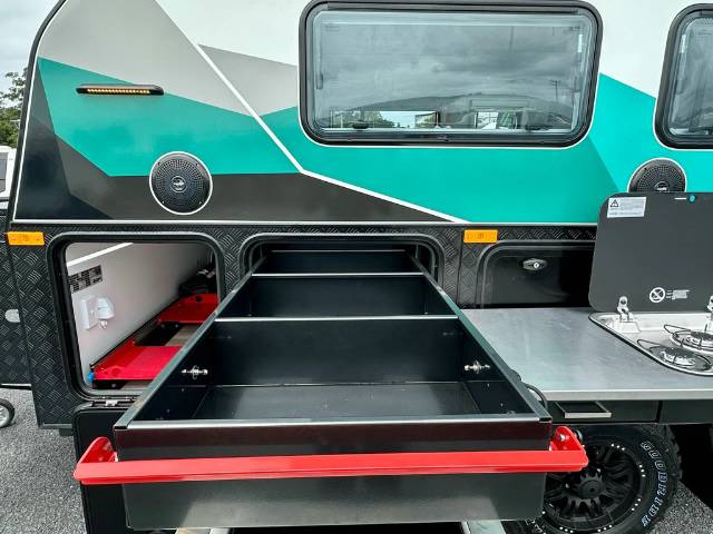 NEW 2025 SNOWY RIVER SRH13 HYBRID 1 AXLE