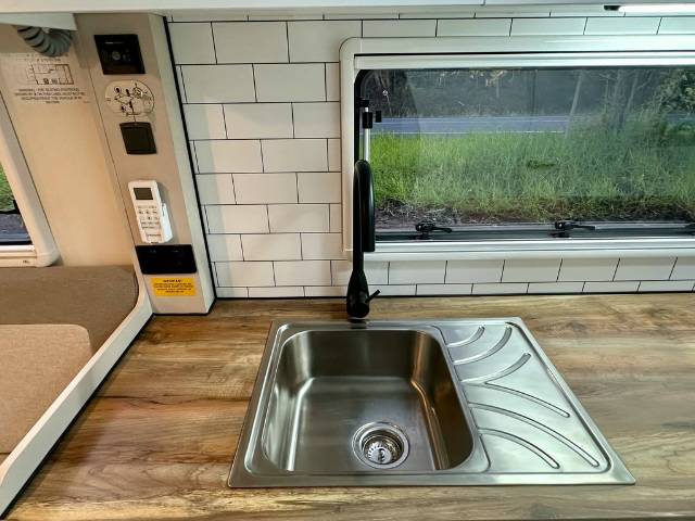 NEW 2025 AVIDA BRUNY B7042 *AVAILABLE NOW* MOTORHOME SAVE $5000