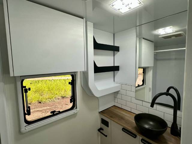 NEW 2025 AVIDA BRUNY B7042 *AVAILABLE NOW* MOTORHOME SAVE $5000