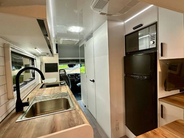 NEW 2025 AVIDA BRUNY B7042 *AVAILABLE NOW* MOTORHOME SAVE $5000