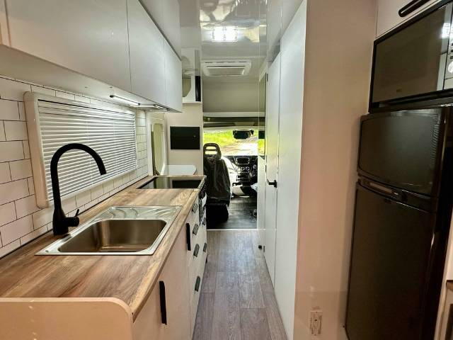 NEW 2025 AVIDA BRUNY B7042 *AVAILABLE NOW* MOTORHOME SAVE $5000
