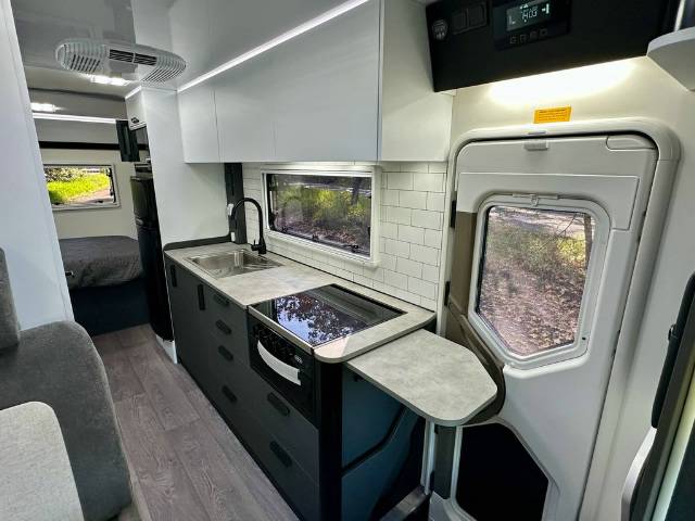 NEW 2025 AVIDA BEECHWORTH B7872 IB *AVAILABLE NOW* MOTORHOME AUTOMATIC