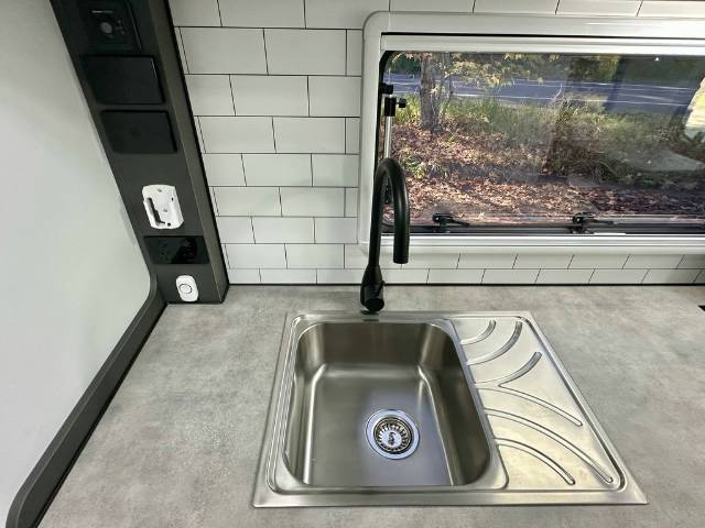 NEW 2025 AVIDA BEECHWORTH B7872 IB *AVAILABLE NOW* MOTORHOME AUTOMATIC