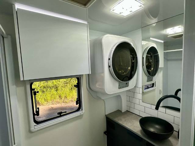 NEW 2025 AVIDA BEECHWORTH B7872 IB *AVAILABLE NOW* MOTORHOME AUTOMATIC