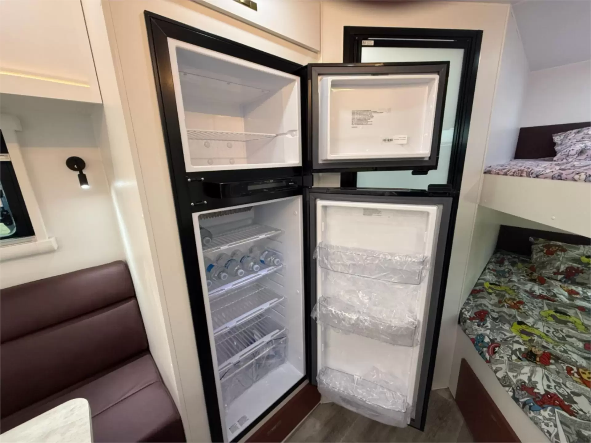 https://media-caravea.syd1.digitaloceanspaces.com/caravans/95EIC11042/exterior-12.webp