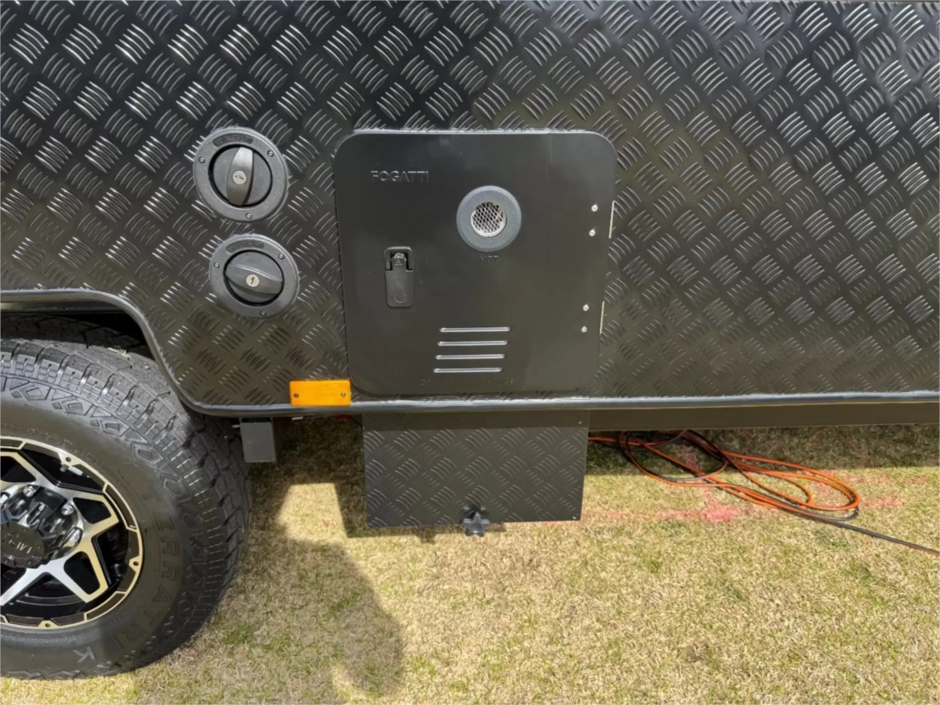 https://media-caravea.syd1.digitaloceanspaces.com/caravans/95EIC11042/exterior-20.webp