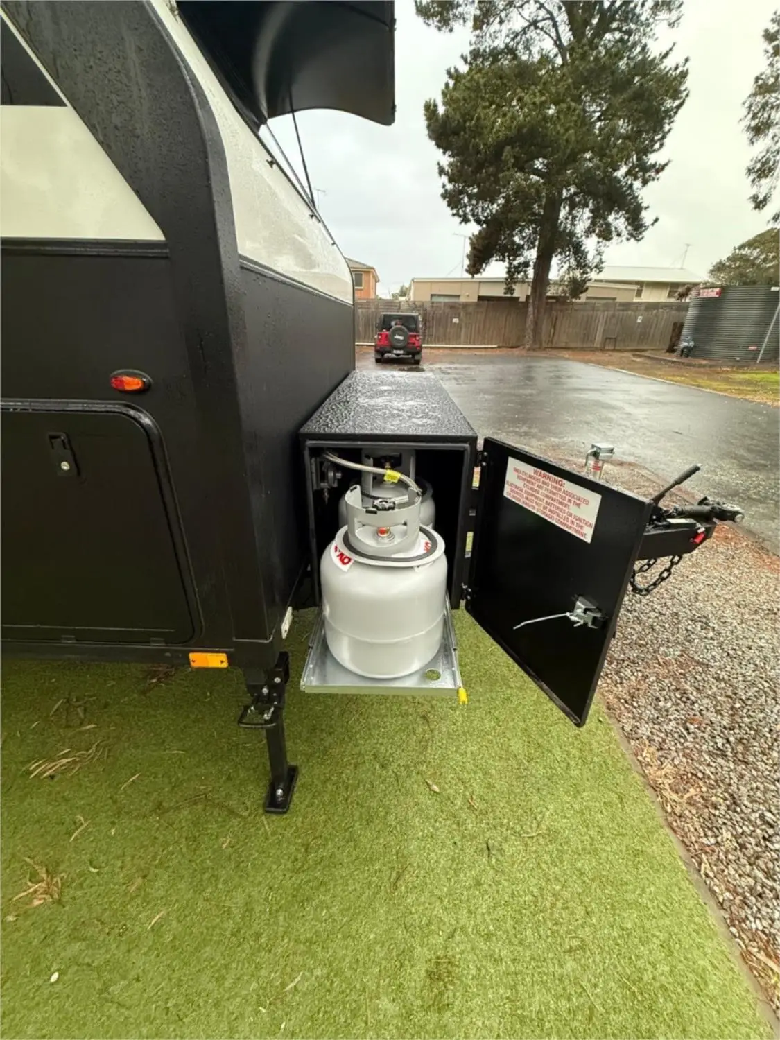 https://media-caravea.syd1.digitaloceanspaces.com/caravans/95EIC11230/exterior-26.webp