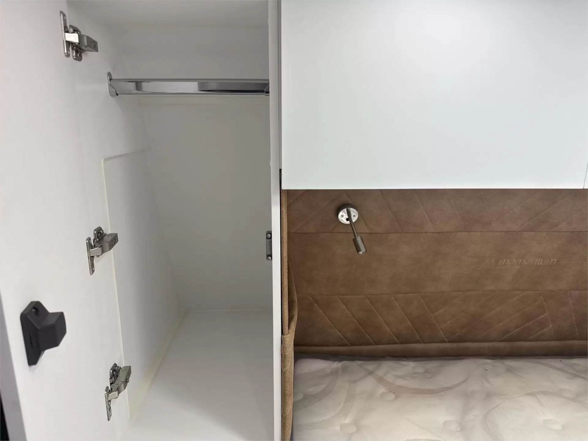 https://media-caravea.syd1.digitaloceanspaces.com/caravans/95EIC11809/exterior-10.webp