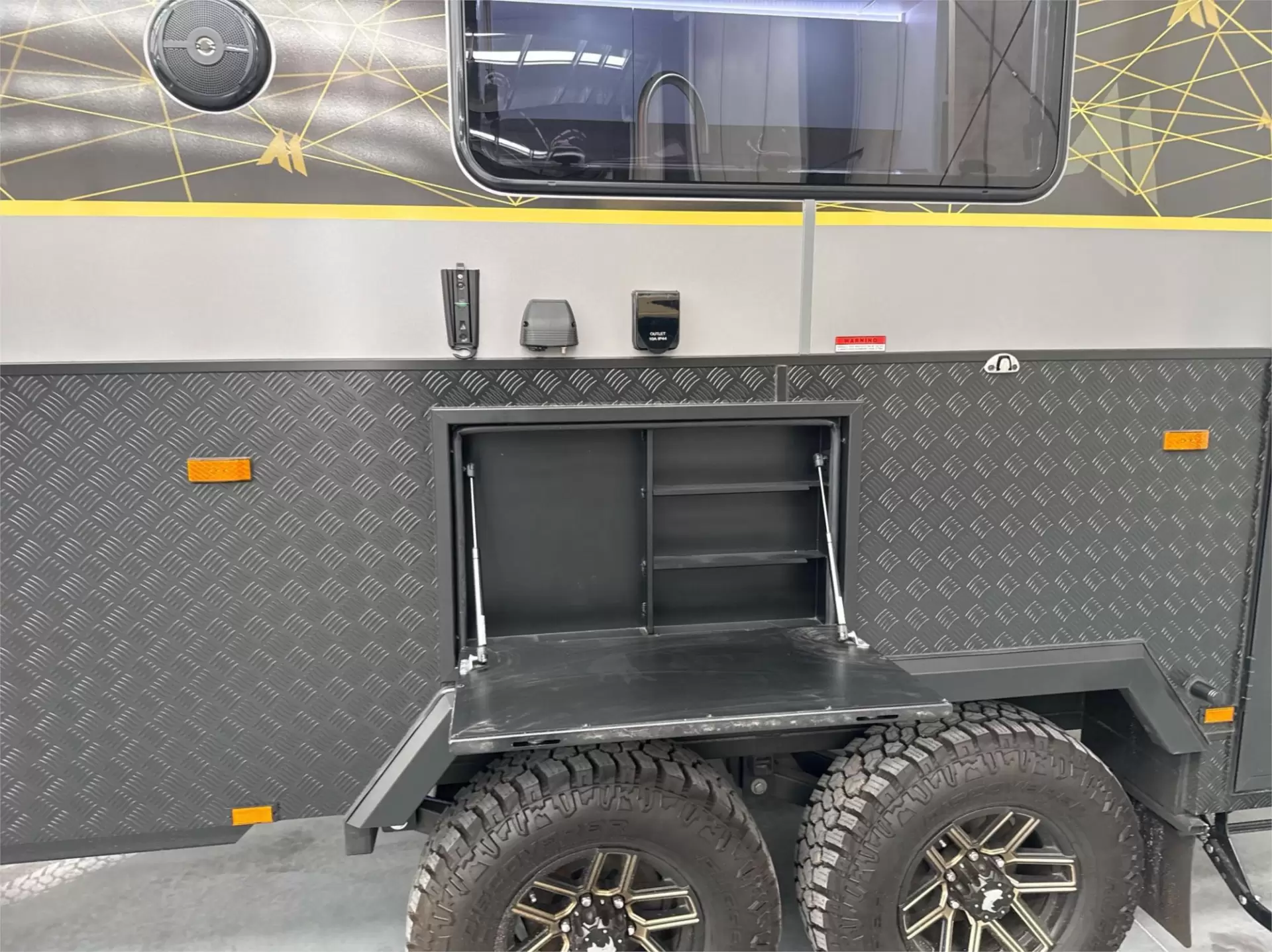 https://media-caravea.syd1.digitaloceanspaces.com/caravans/95EIC11809/exterior-20.webp