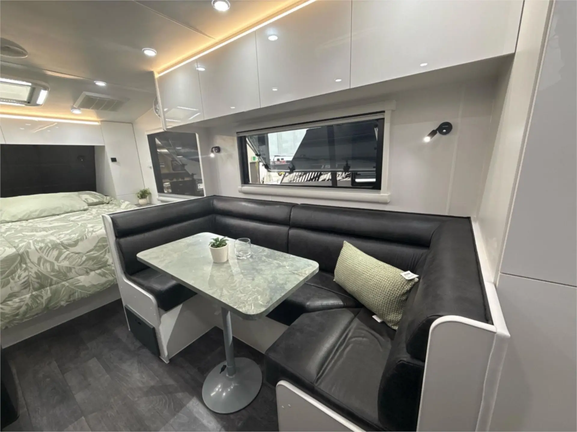 https://media-caravea.syd1.digitaloceanspaces.com/caravans/95EIC13362/exterior-1.webp