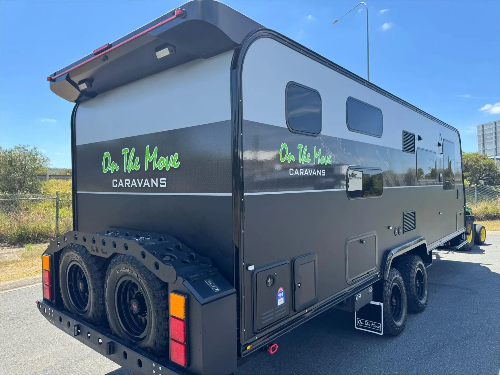 https://media-caravea.syd1.digitaloceanspaces.com/caravans/95EIC14929/exterior-20.webp