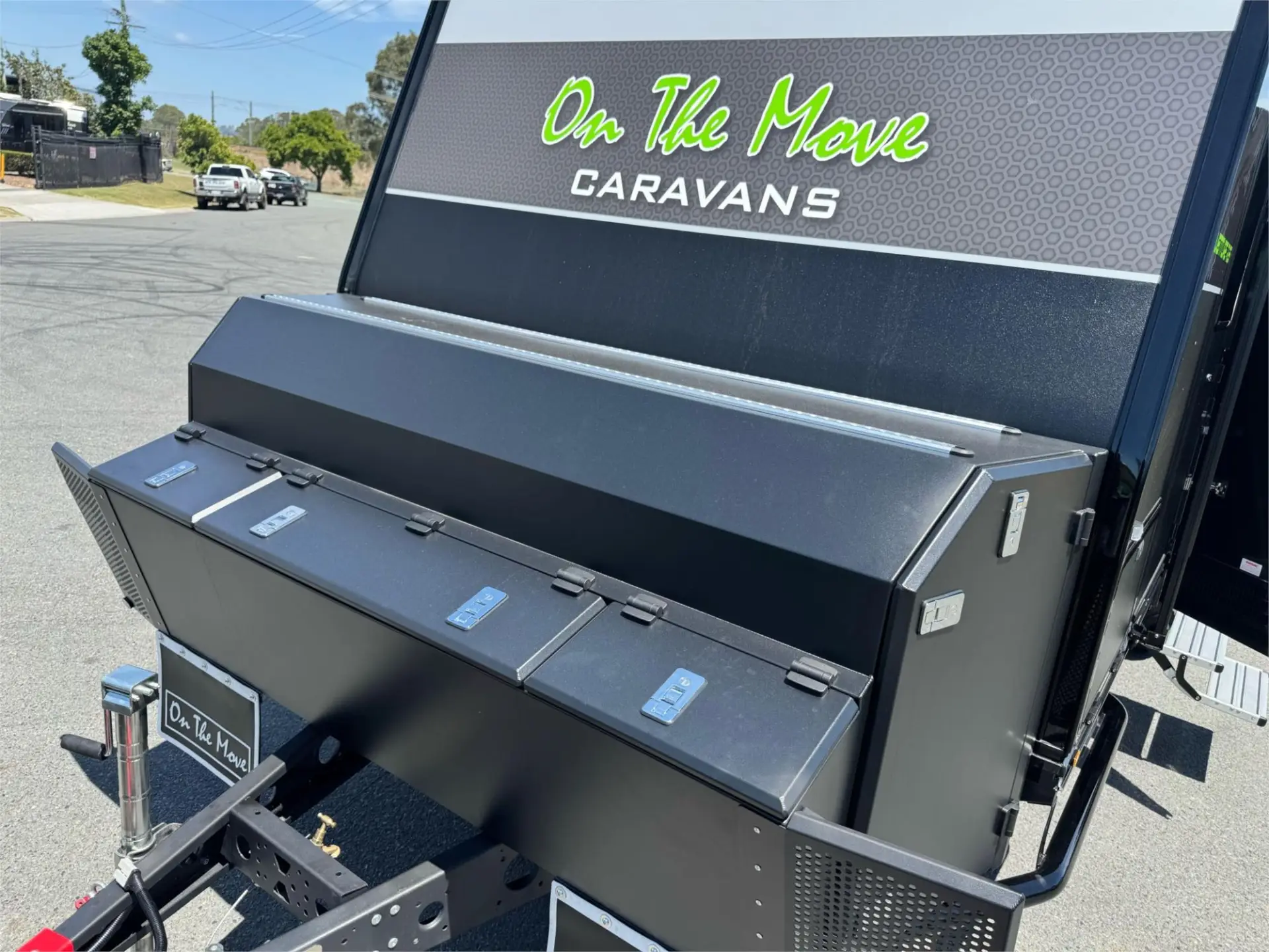 https://media-caravea.syd1.digitaloceanspaces.com/caravans/95EIC14929/exterior-25.webp