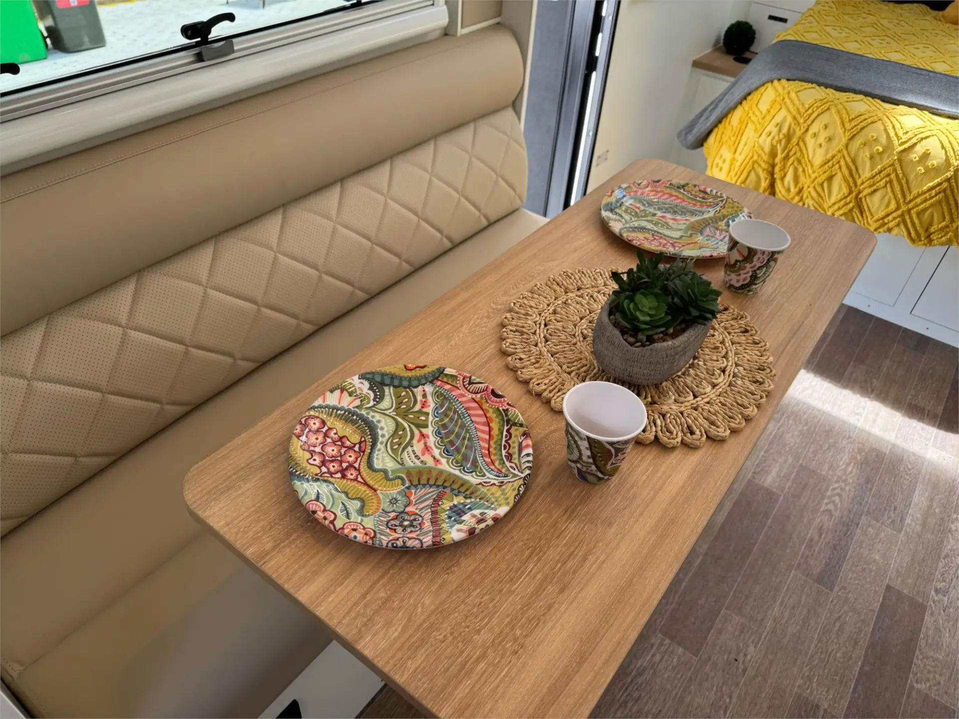 https://media-caravea.syd1.digitaloceanspaces.com/caravans/95EIC14929/exterior-3.webp