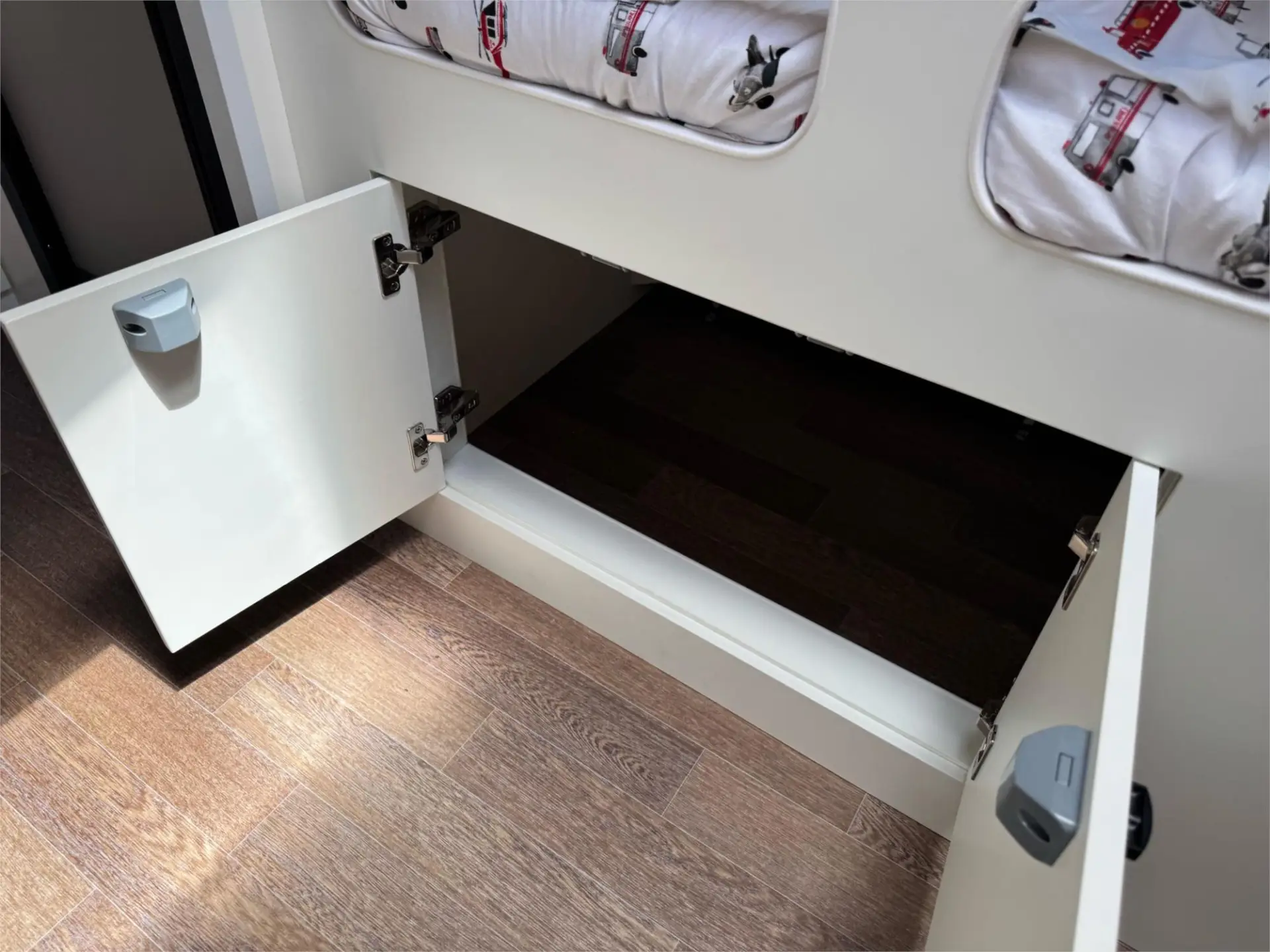 https://media-caravea.syd1.digitaloceanspaces.com/caravans/95EIC14929/exterior-35.webp