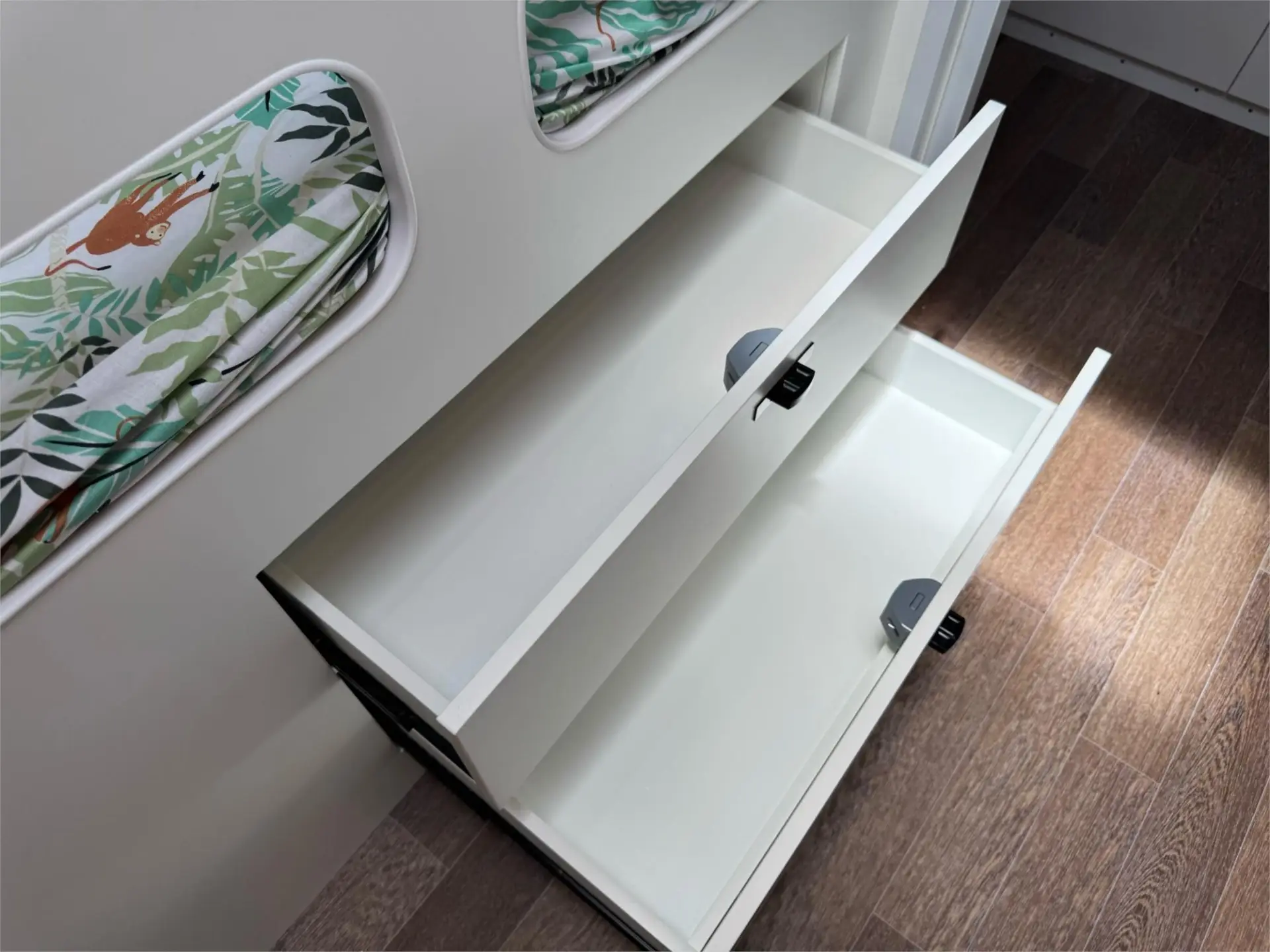 https://media-caravea.syd1.digitaloceanspaces.com/caravans/95EIC14929/exterior-38.webp