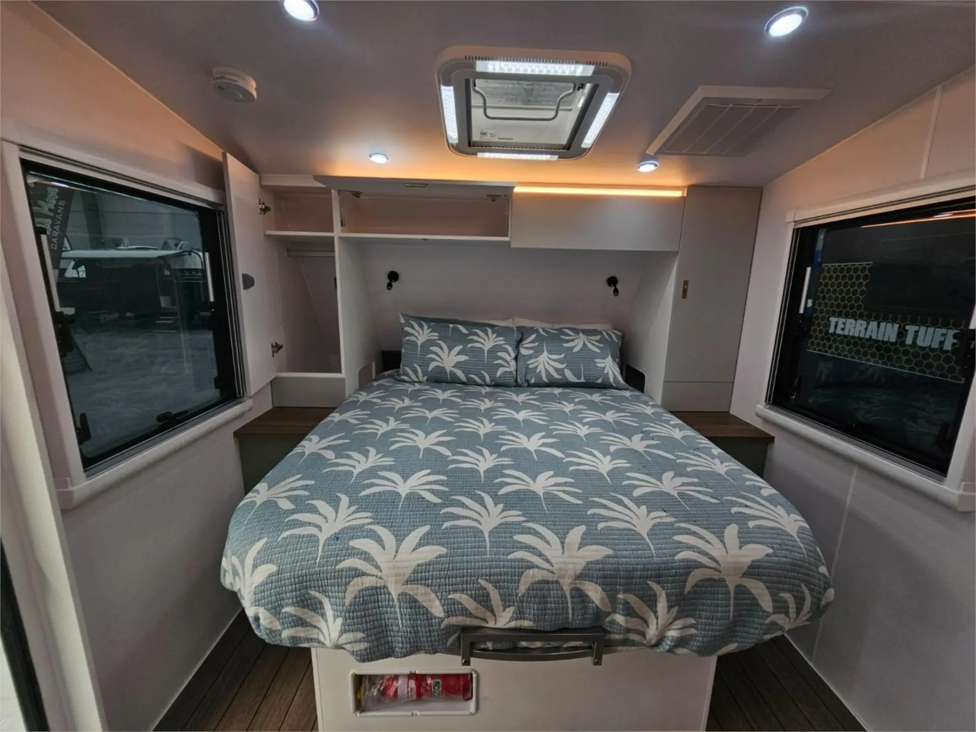 https://media-caravea.syd1.digitaloceanspaces.com/caravans/95EIC15234/exterior-20.webp