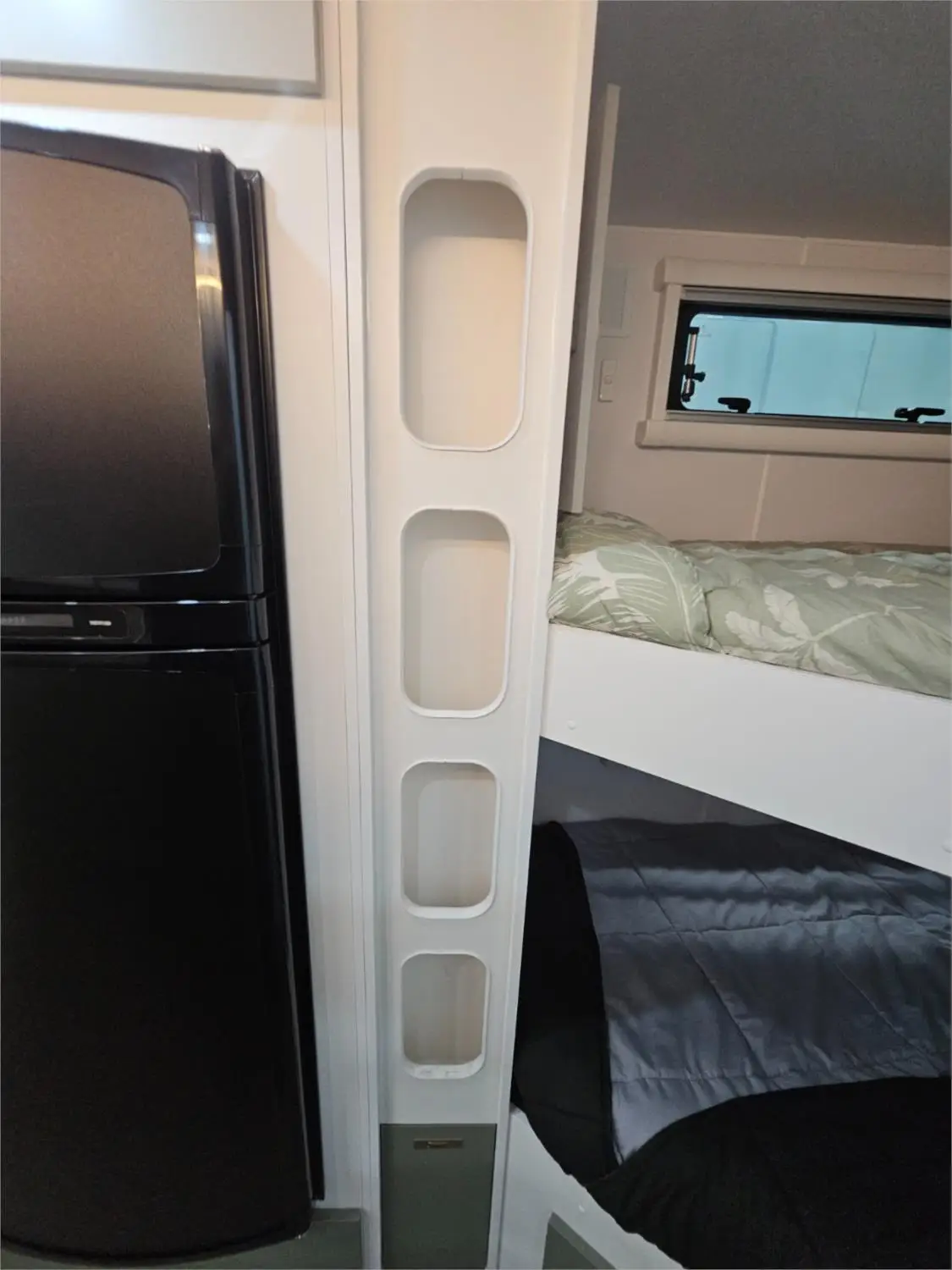 https://media-caravea.syd1.digitaloceanspaces.com/caravans/95EIC15234/exterior-28.webp